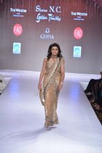 Model walks for Shaina NC showcases her bridal line at Weddings at Westin show with Jewellery by gehna on 5th May 2013 (234).JPG